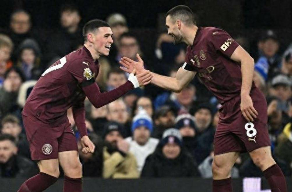 曼城后防线紧密配合，零封对手拿下胜利的简单介绍