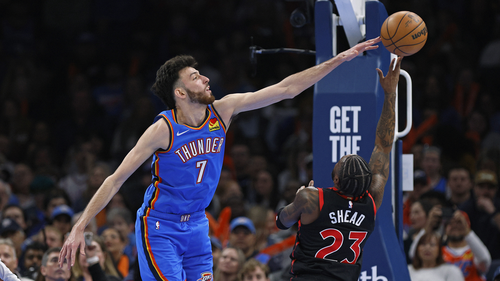 包含猛龙后卫放弃伤病，敲定登场总决赛的词条