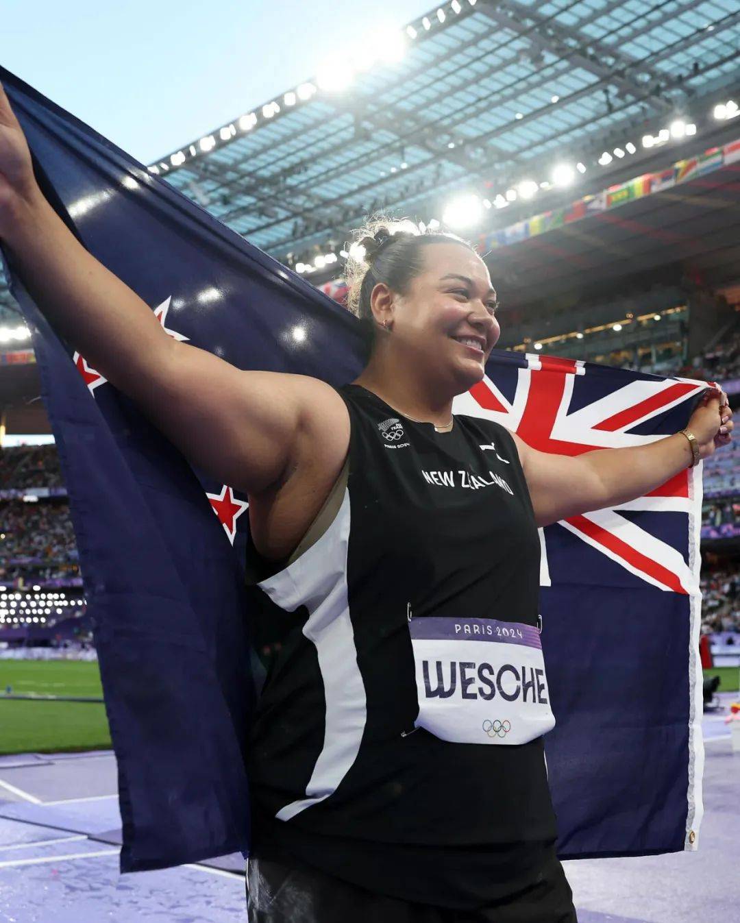 新西兰游泳选手挑战纪录，获得个人银牌