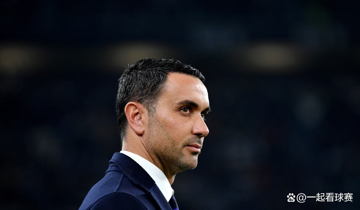 包含佛罗伦萨临时主帅上任，球队备战下一轮比赛的词条