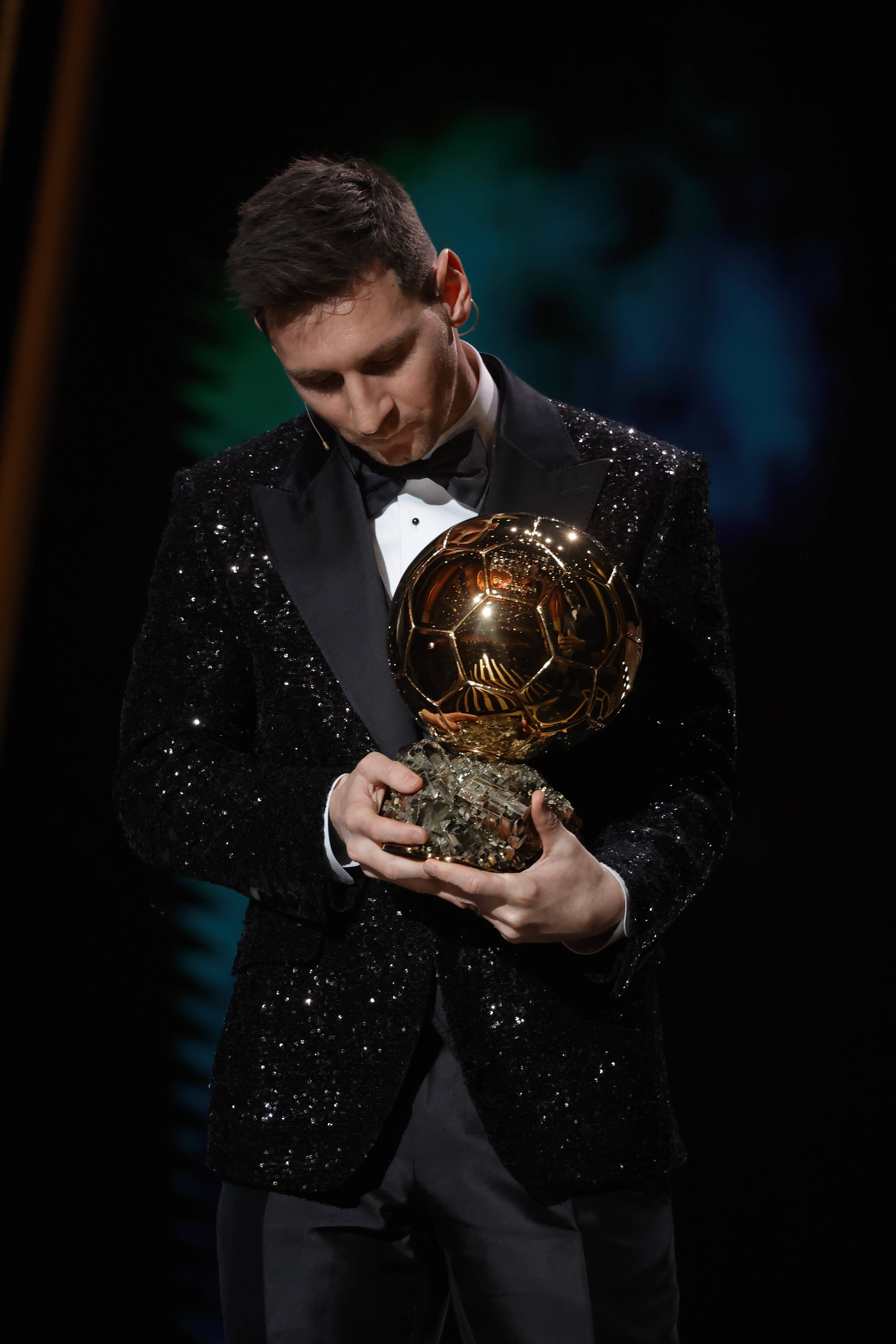 PG电子游戏-梅西再登宝座，将领衔金球奖候选名单的简单介绍