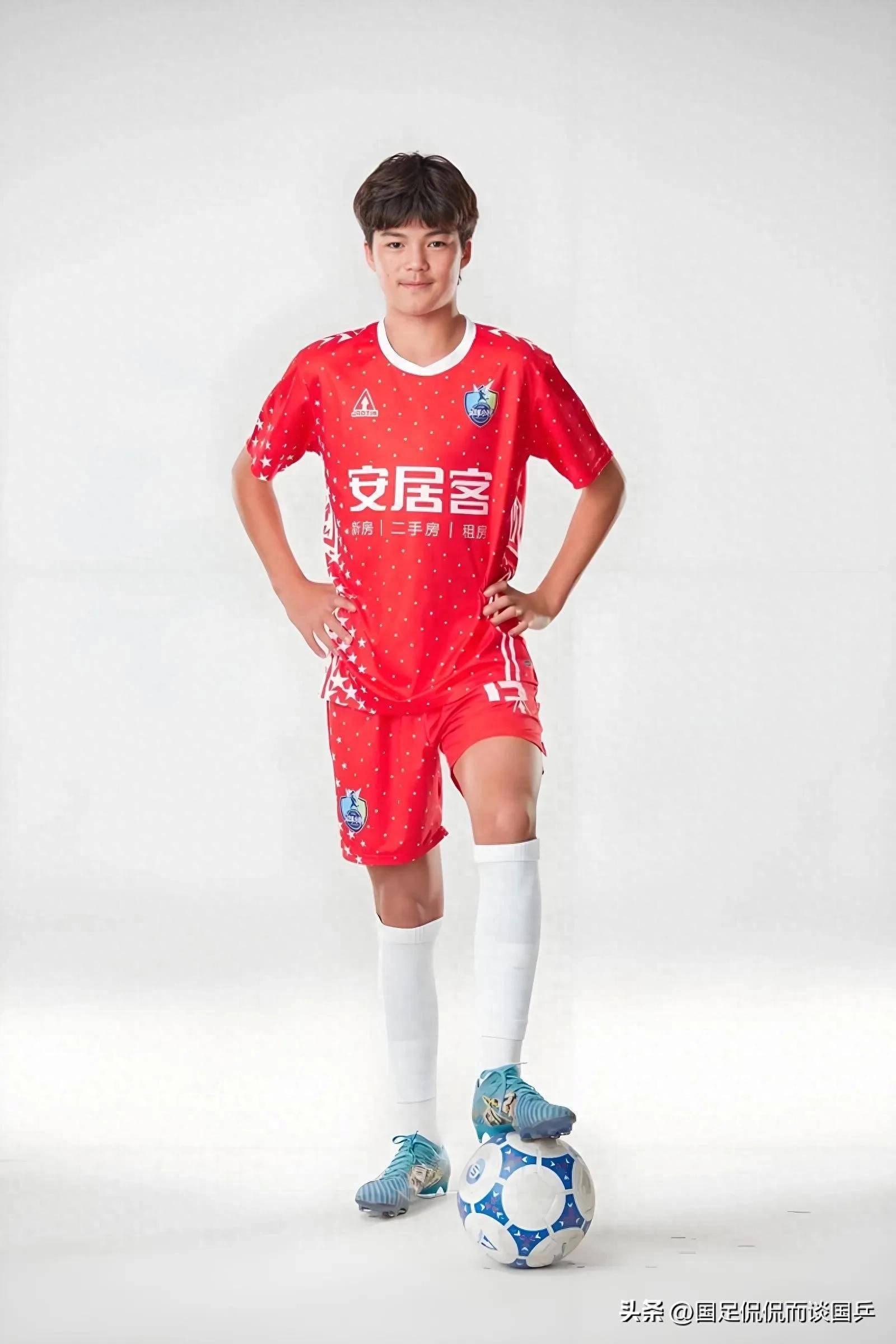 中国足球联赛球员风采与潜力解读