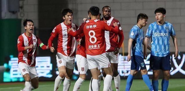 PG中国官网-奥地利超级联赛新赛季揭幕，球队士气高昂