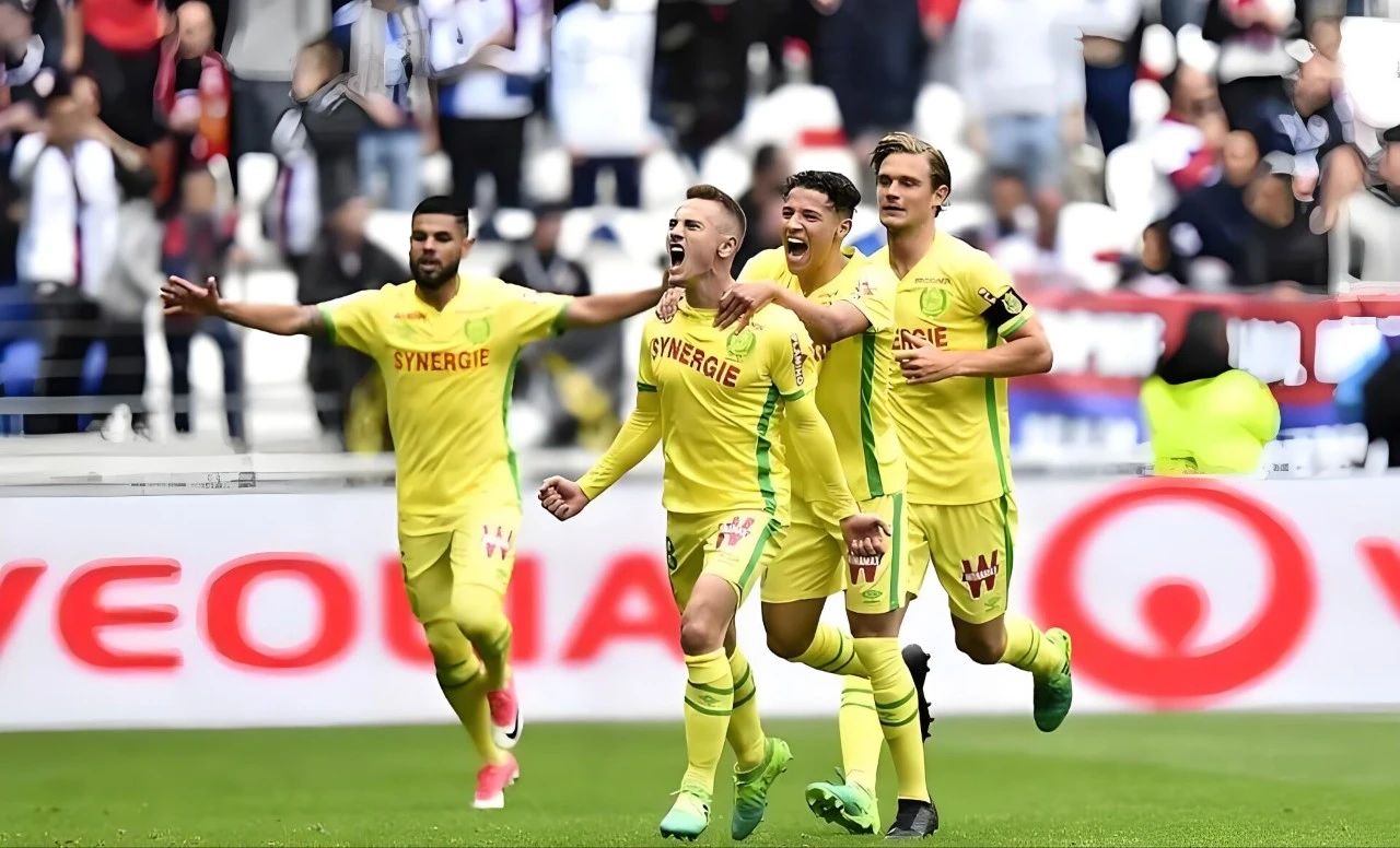 摩纳哥球员关键时刻出击，带领球队反超比分