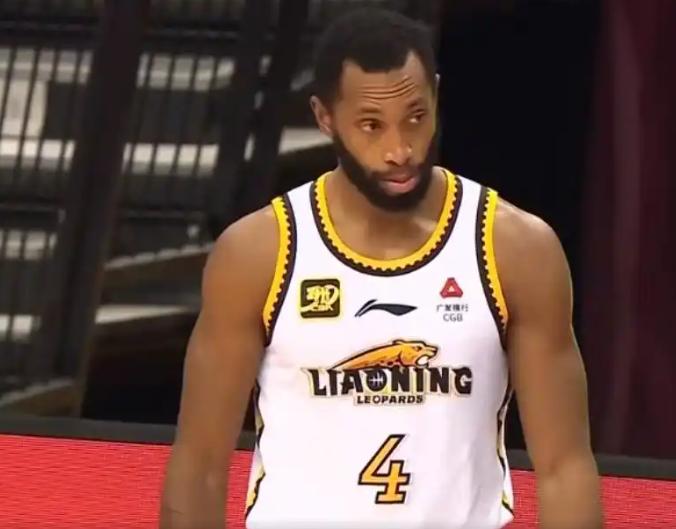 主教练战术调整成功，队伍实现连胜