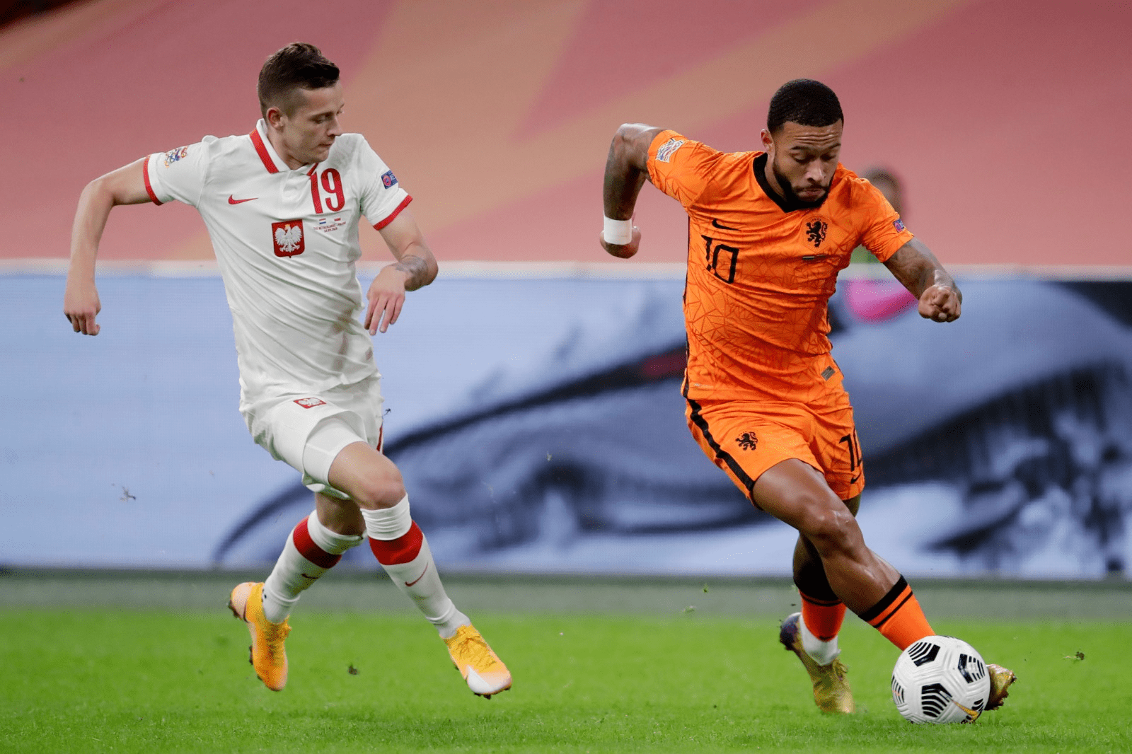 PG电子官网入口-自由交锋！冰岛队众志成城冲击淘汰赛的简单介绍