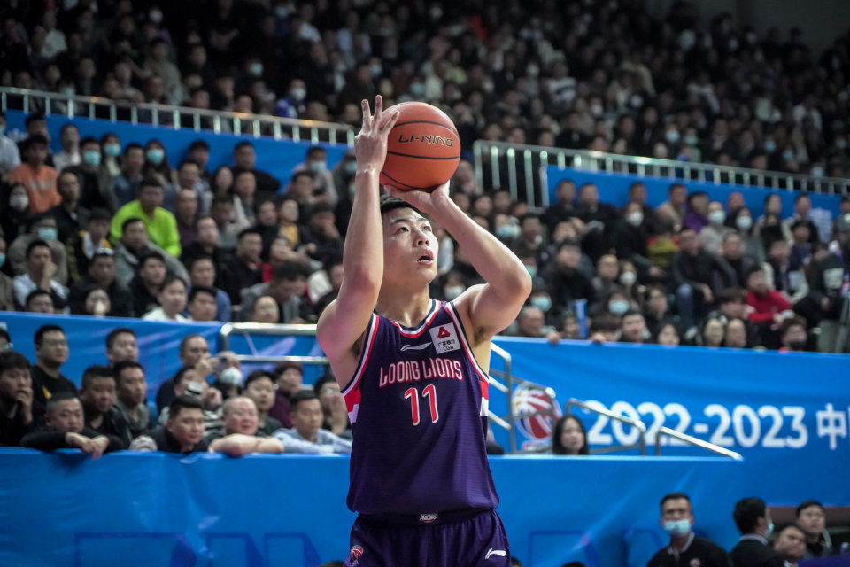 湖南男篮迎来惊艳胜利，士气大涨