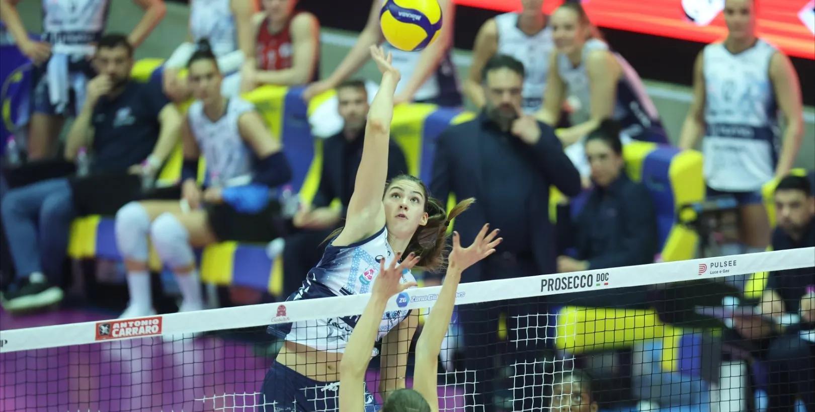 PG电子官方-意大利女篮在对阵澳大利亚队的较量中力拼