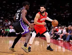 PG电子线上登入-火箭队员展现团结力量，齐心协力获胜的简单介绍