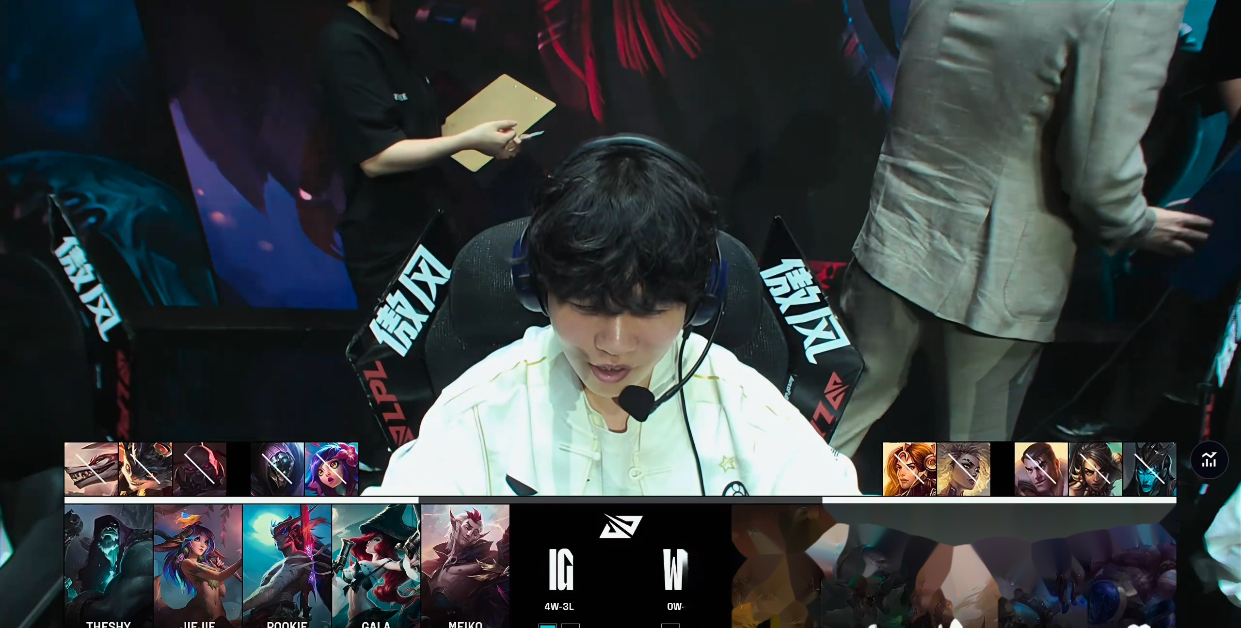 IG横扫HKA，Caps关键团战开团秒人峡谷大战全球总决赛，留下经典瞬间